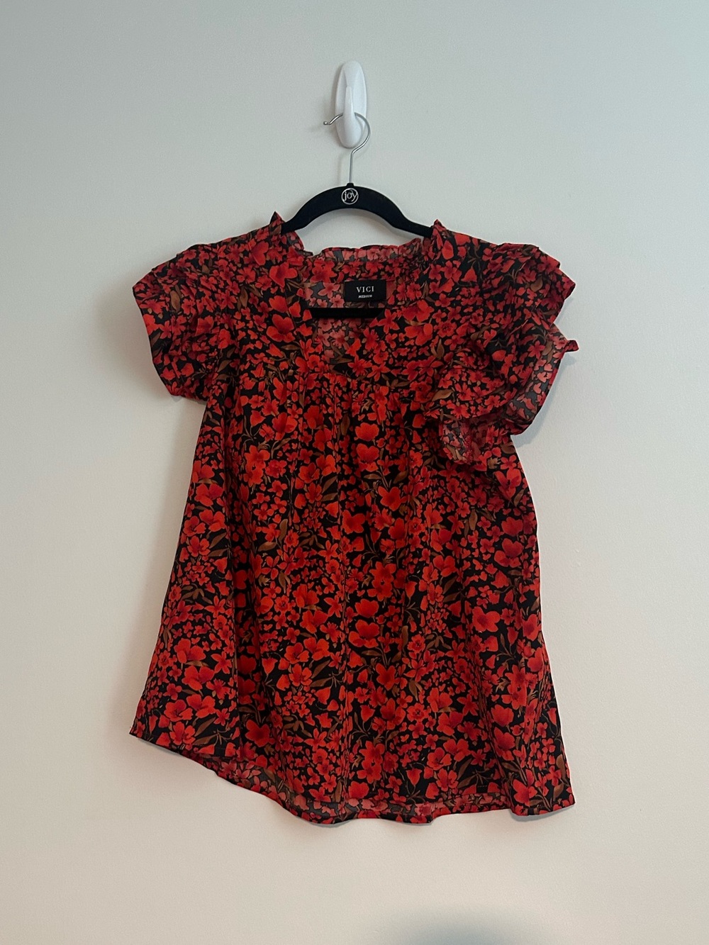 vici floral blouse